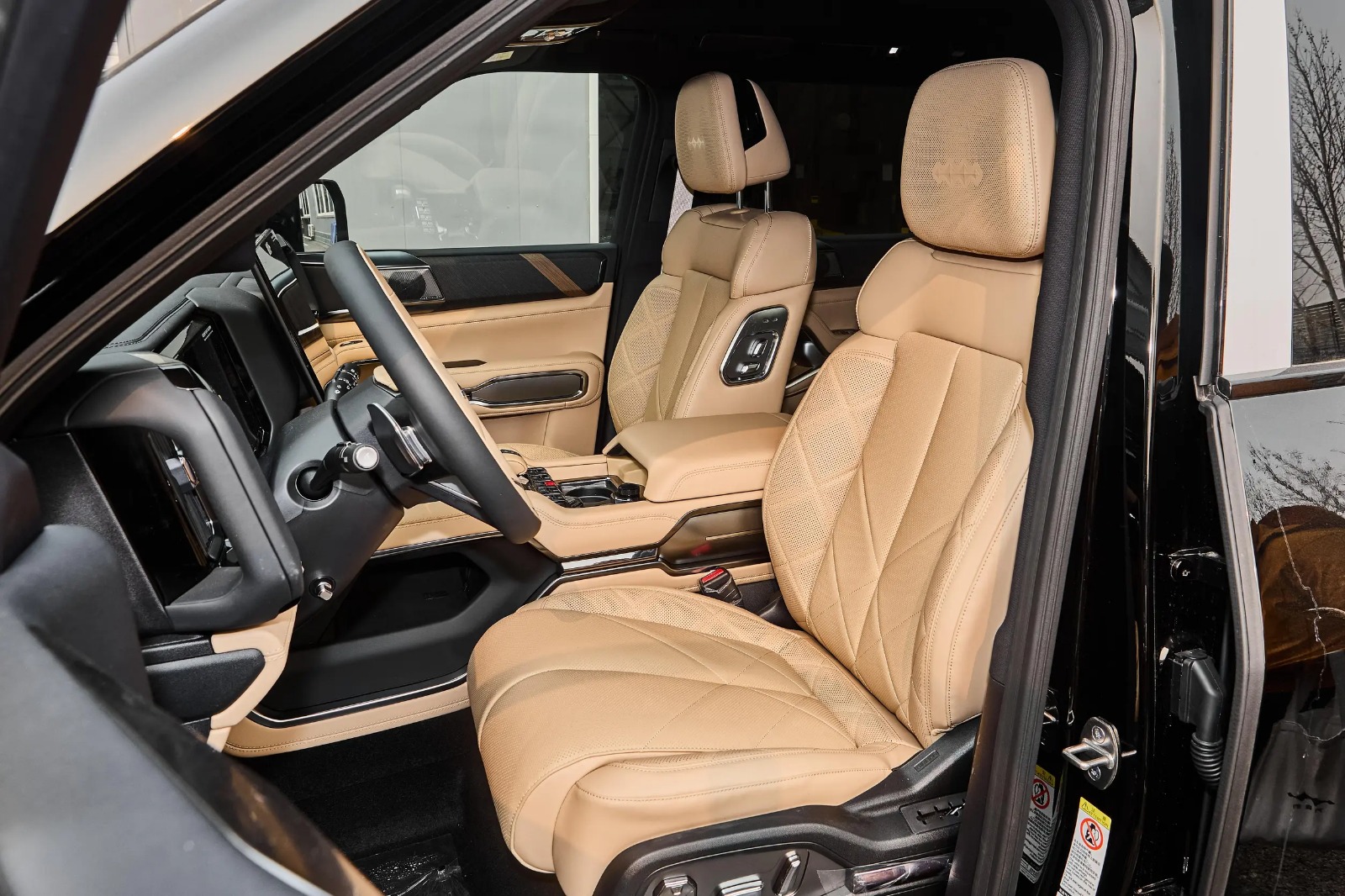 byd inside 2